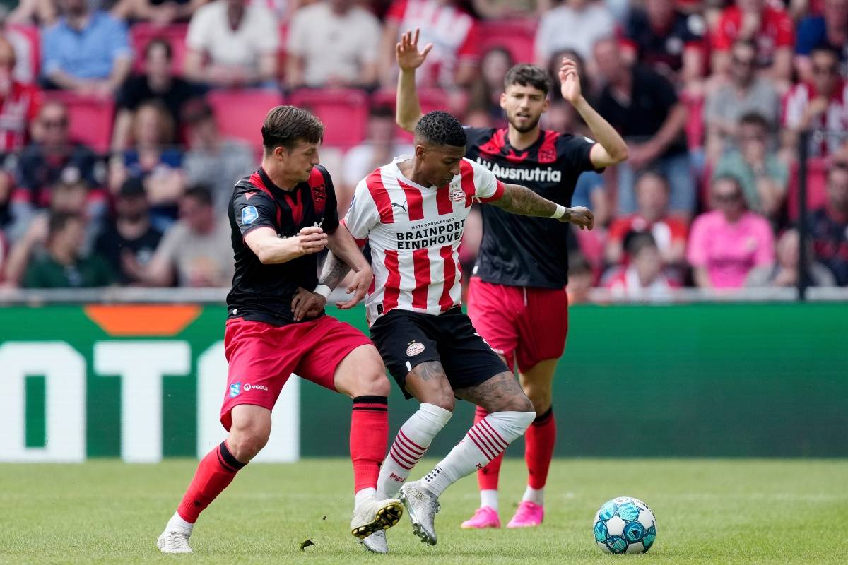 前场通过 前场通过